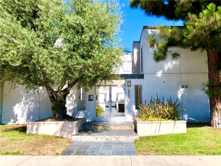 Residential Home in Valley Village
