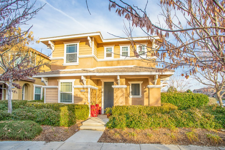 4 Bed Home for Sale in Palmdale, California