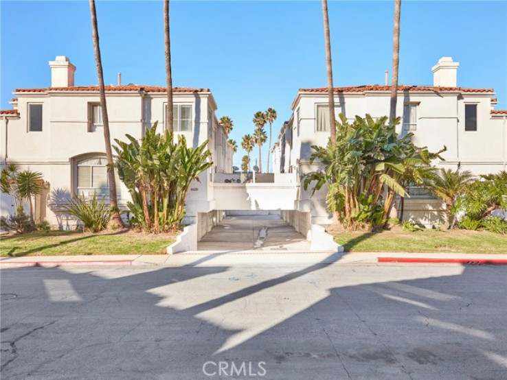 3 Bed Home for Sale in El Segundo, California