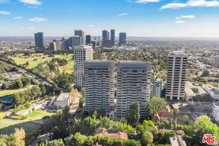 2 Bed Home for Sale in Los Angeles, California