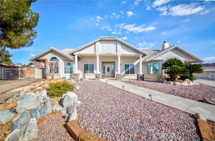 4 Bed Home for Sale in Apple Valley, California