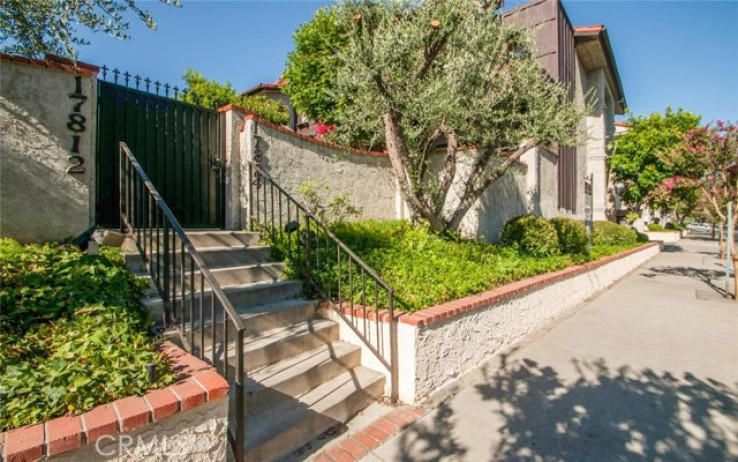 2 Bed Home for Sale in Encino, California