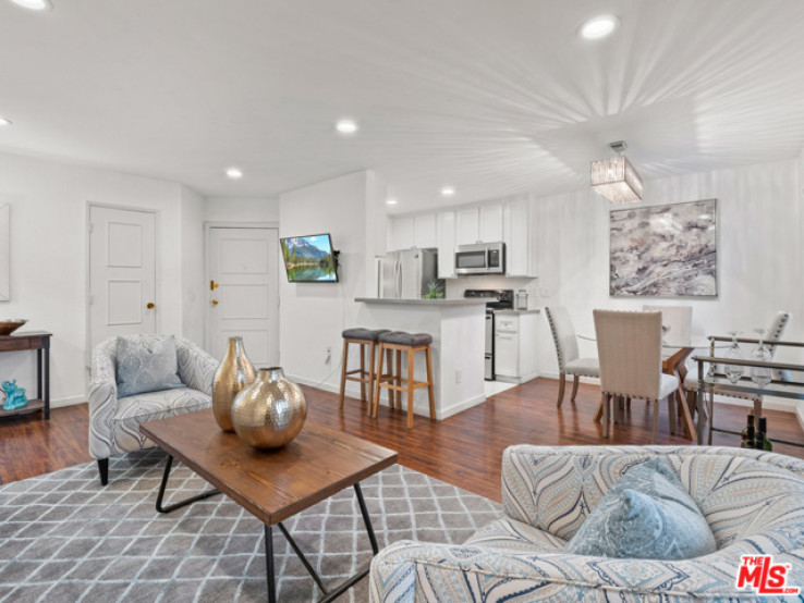 1 Bed Home for Sale in Los Angeles, California