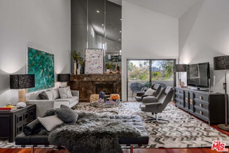 2 Bed Home for Sale in Studio City, California