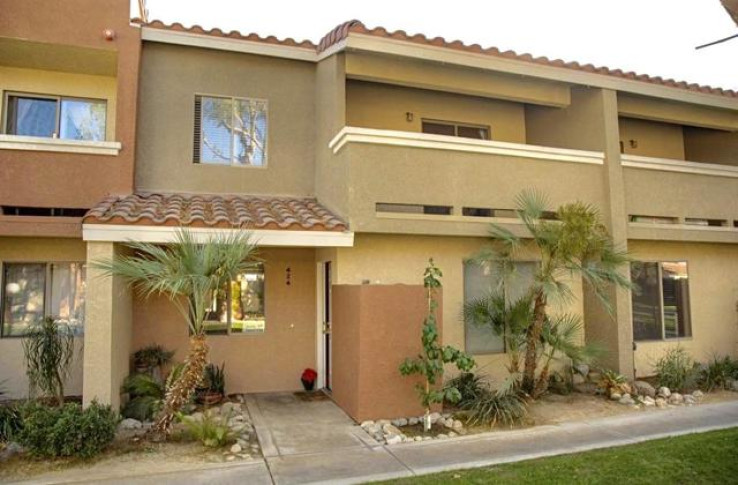 Residential Home in East Palm Desert