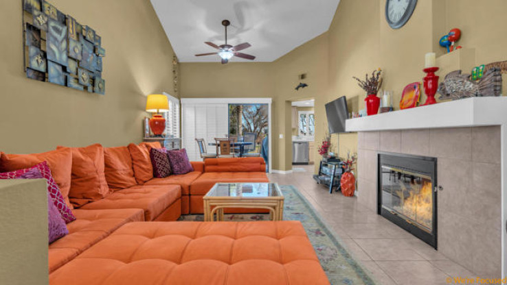 Residential Home in East Palm Desert