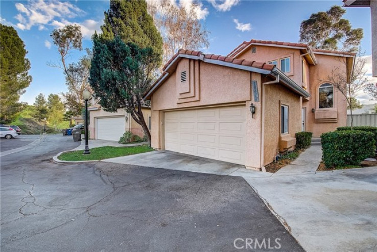 Residential Home in Canyon Country 1
