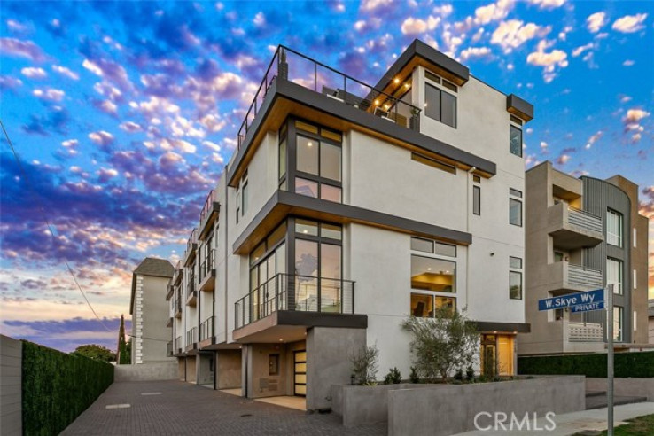 3 Bed Home for Sale in Los Angeles, California