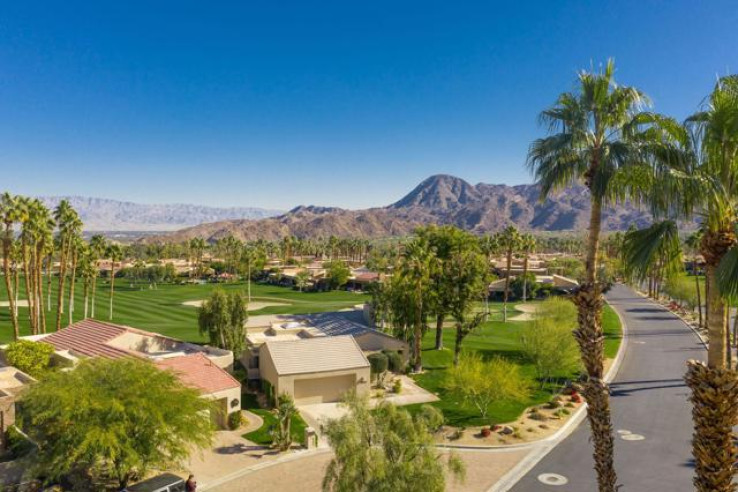 Residential Home in South Palm Desert