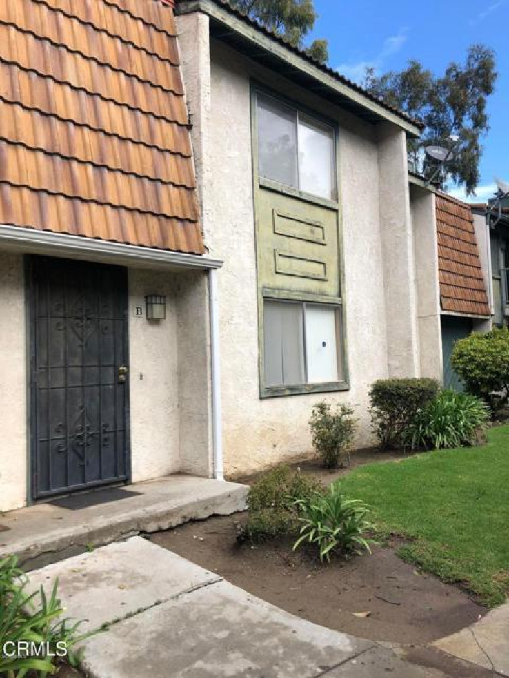 Residential Home in Santa Paula