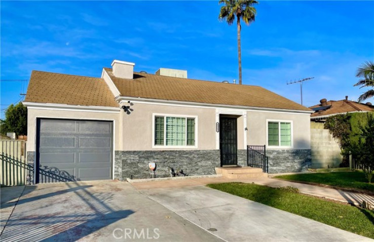 Residential Home in North Hollywood