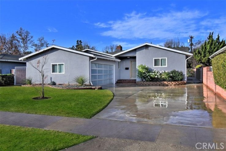 3 Bed Home for Sale in Sherman Oaks, California