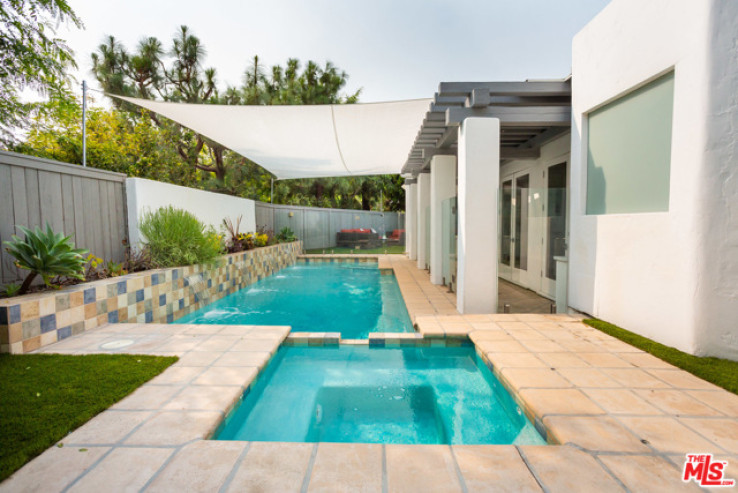 Residential Home in Bel Air - Holmby Hills