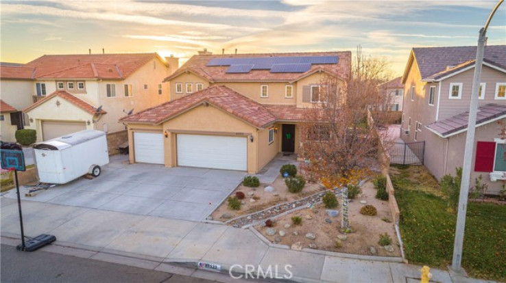 5 Bed Home for Sale in Lancaster, California