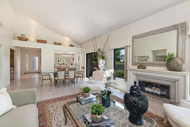 Residential Home in South Palm Desert