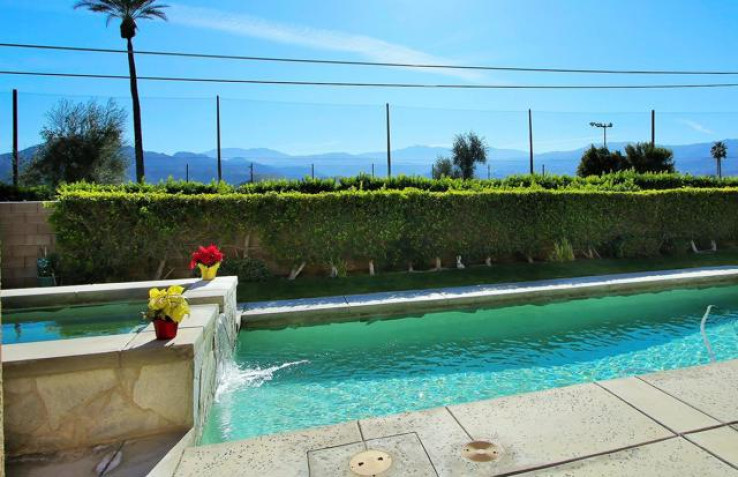 Residential Home in North Palm Desert