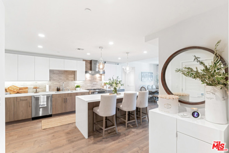 3 Bed Home for Sale in Los Angeles, California