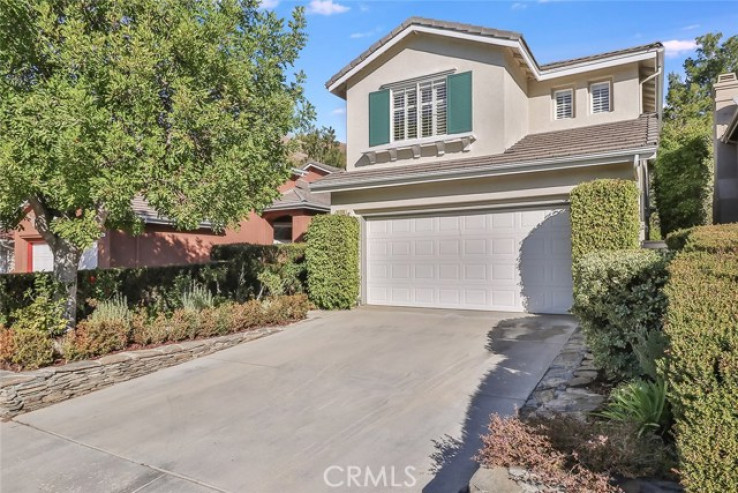 Residential Home in Thousand Oaks East