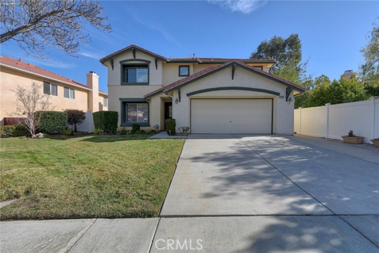 5 Bed Home for Sale in Castaic, California