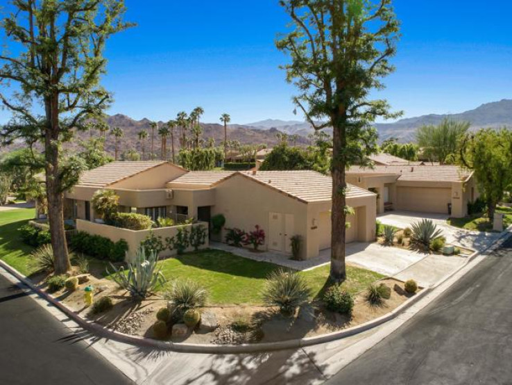 Residential Home in South Palm Desert
