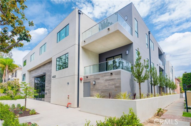 2 Bed Home for Sale in Studio City, California