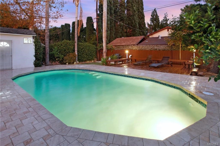 Residential Home in Lake Balboa