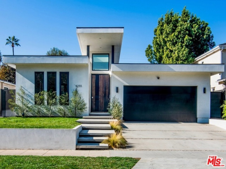 4 Bed Home for Sale in Studio City, California