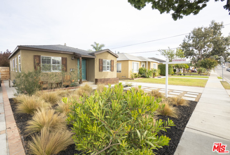 3 Bed Home for Sale in Hawthorne, California