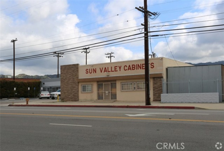  Commercial for Sale in Sun Valley, California