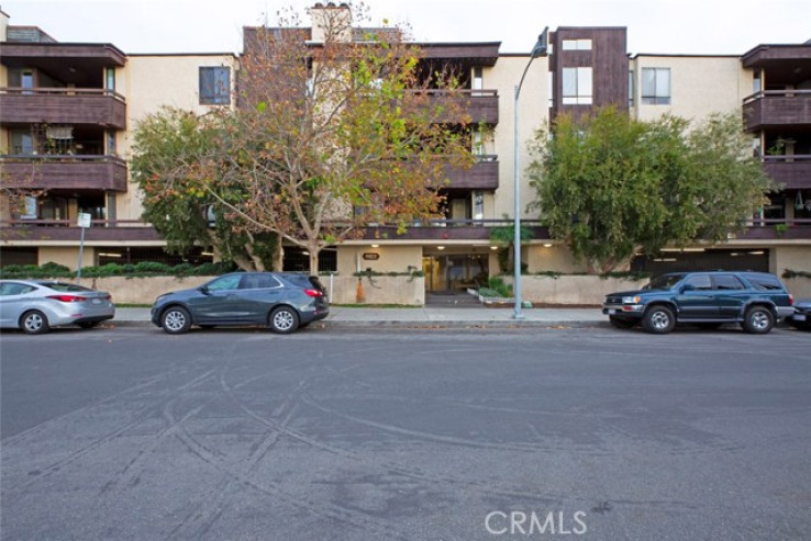 2 Bed Home for Sale in Sherman Oaks, California