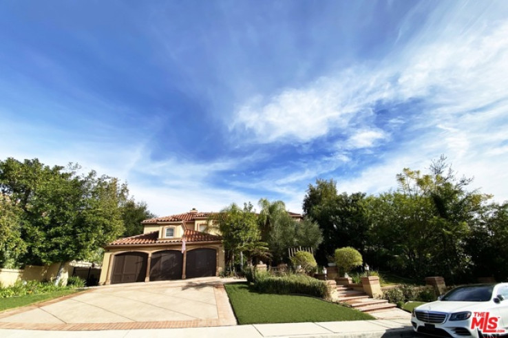 Residential Home in Calabasas