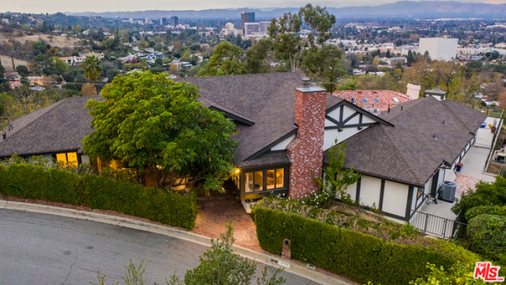 4 Bed Home for Sale in Sherman Oaks, California