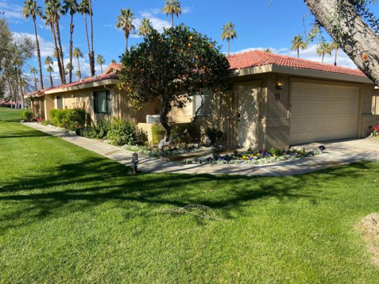 Residential Home in North Palm Desert