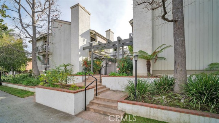 2 Bed Home for Sale in Sherman Oaks, California