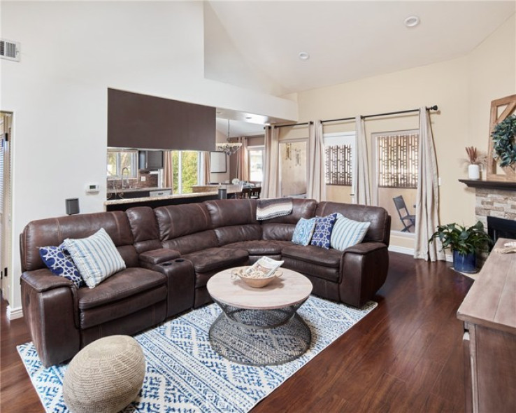 2 Bed Home for Sale in El Segundo, California