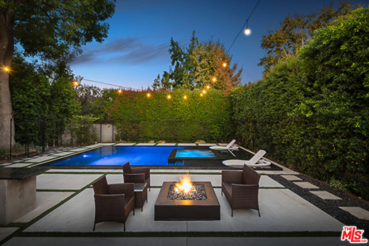 Residential Home in Sherman Oaks