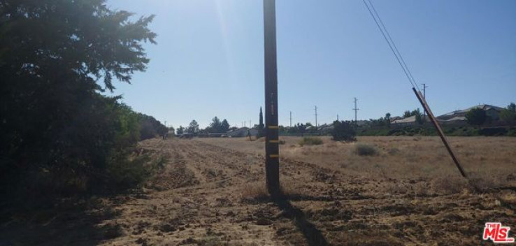 Land in Palmdale