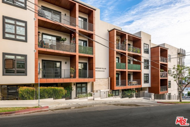 Residential Home in Sunset Strip - Hollywood Hills West
