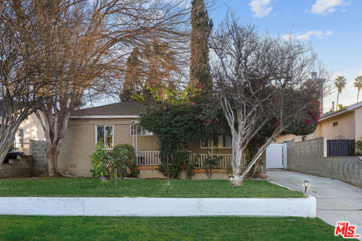2 Bed Home for Sale in North Hollywood, California