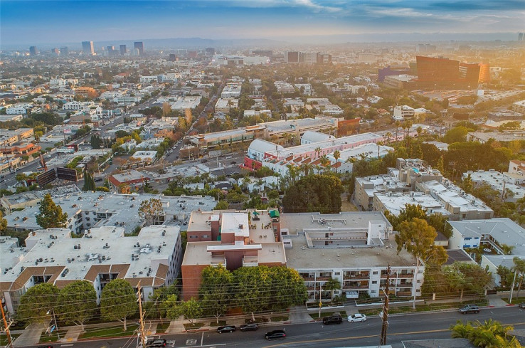 Residential Home in West Hollywood Vicinity