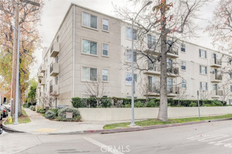 3 Bed Home for Sale in Sherman Oaks, California