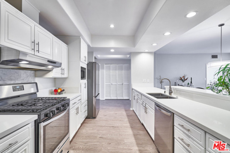 2 Bed Home for Sale in Los Angeles, California
