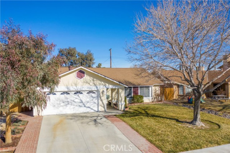 4 Bed Home for Sale in Rosamond, California