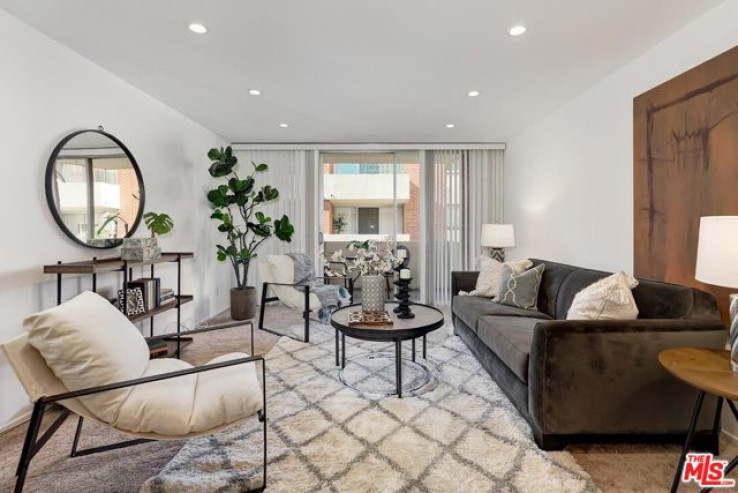 Residential Home in Brentwood