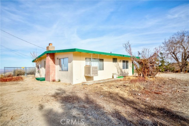 Residential Home in Pinon Hills