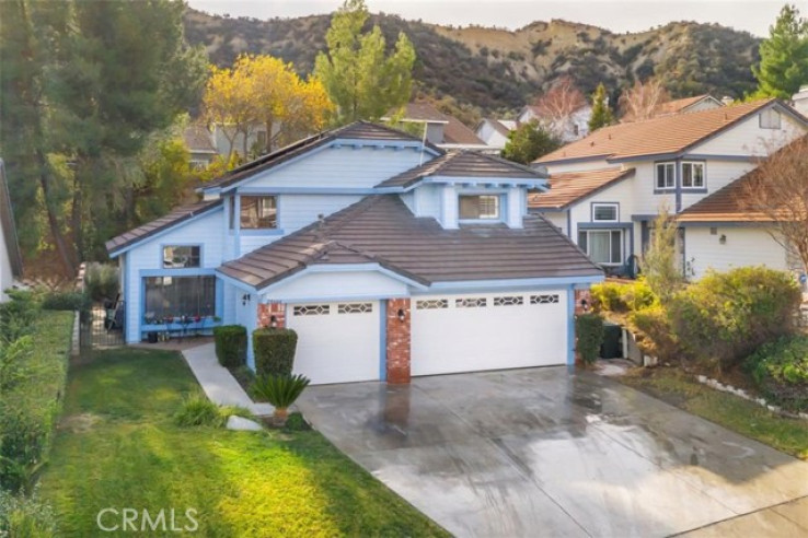 4 Bed Home for Sale in Castaic, California