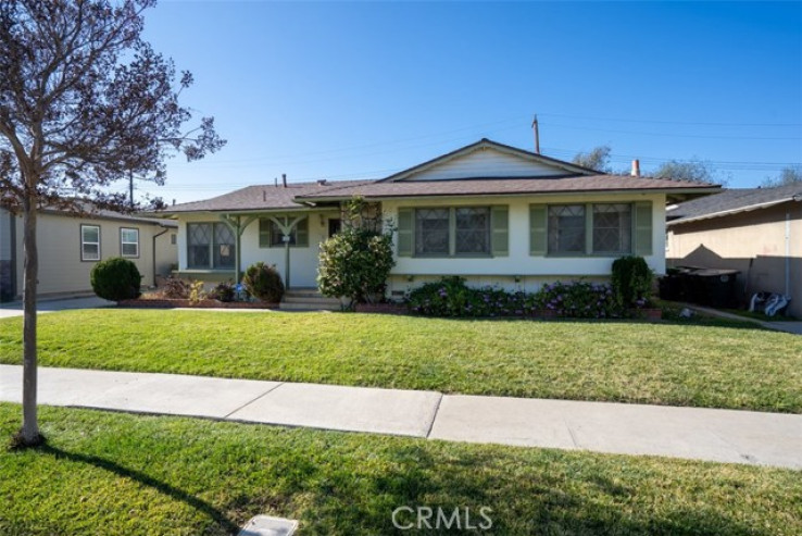 3 Bed Home for Sale in Costa Mesa, California