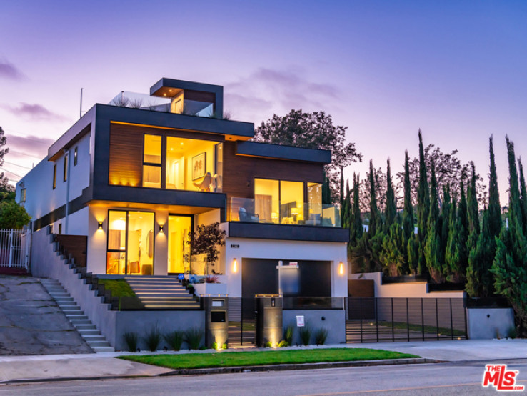 6 Bed Home for Sale in Los Angeles, California