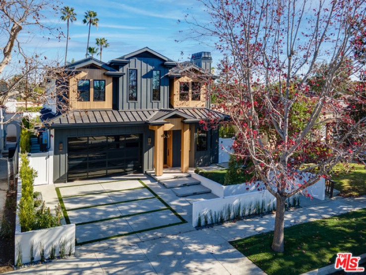 Residential Home in Beverly Center-Miracle Mile