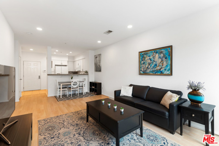 1 Bed Home for Sale in Playa Vista, California